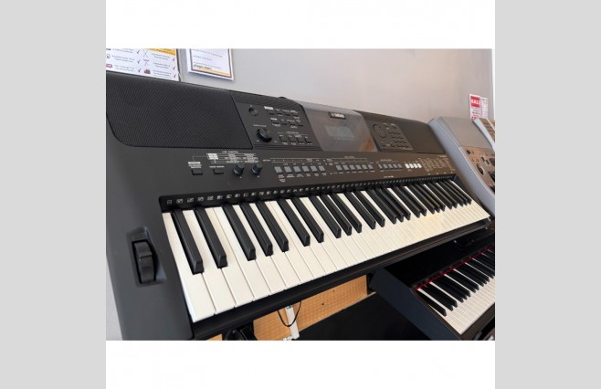 Yamaha PSR-E463 Keyboard, Used (SN:BEY001128) - Image 5